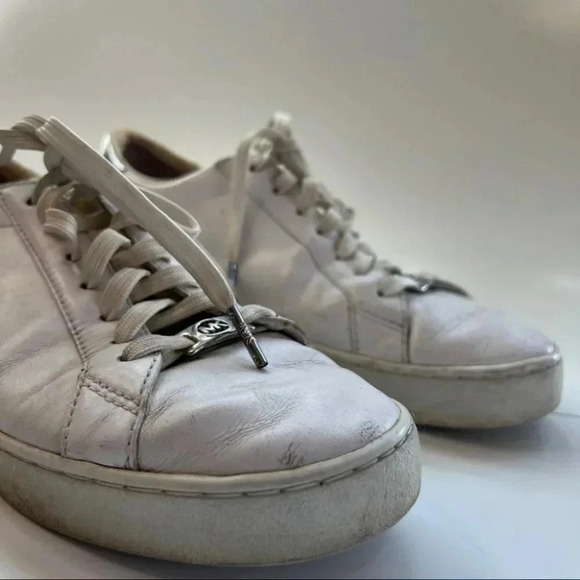 Michael Kors Jet Set 6 Sneaker - Picture 3 of 10